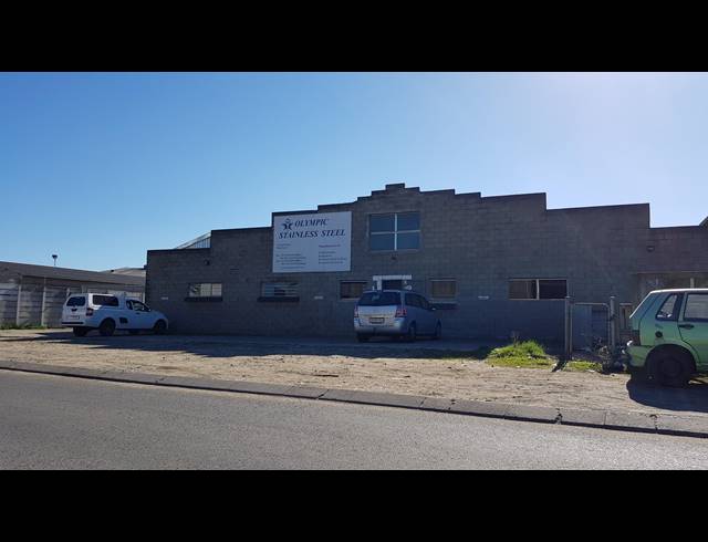 1,850M² FACTORY FOR SALE IN BLACKHEATH INDUSTRIAL